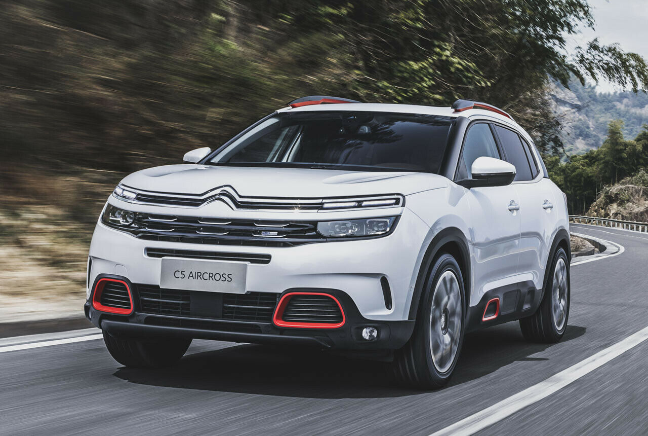 Der Citroën C5 Aircross basiert wie der Peugeot 3008 und der kommende Opel Grandland X auf der EMP2-Plattform. Citroën will sich von den Geschwistern vor allem mit mehr Komfort abgrenzen