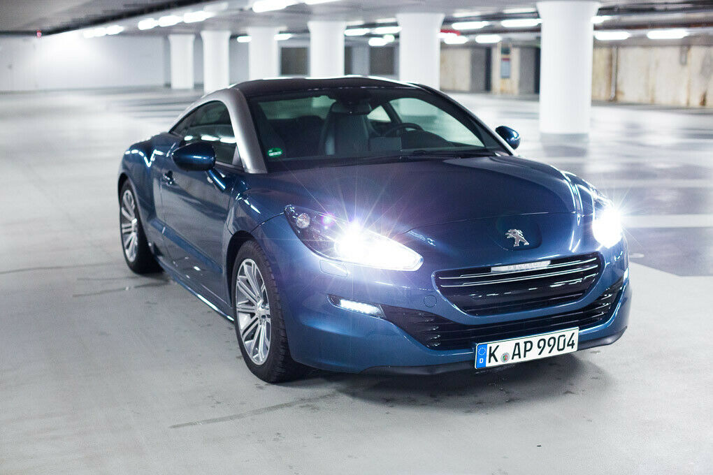 Serie im RCZ-Facelift: LED-Tagfahrlicht.