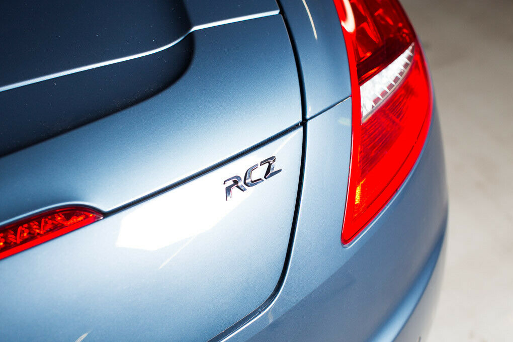 Schicker Bürzel am Peugeot RCZ.
