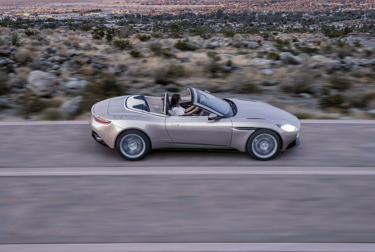 Einen "offenen Gran Turismo" versprechen die Briten: Wie das Coupé, ist der Volante mehr zum Cruisen als zum Rasen gedacht