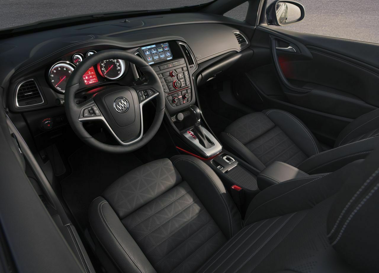Das Cockpit des Buick Cascada weist kaum Unterschiede zum Opel-Modell auf