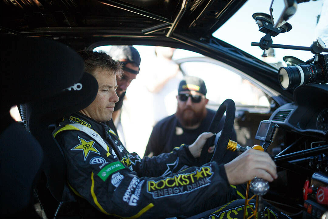 Rallye- und Drift-Profi Tanner Foust in seinem Passat