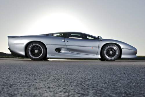 Jaguar baute den XJ220 von 1992 bis 1994