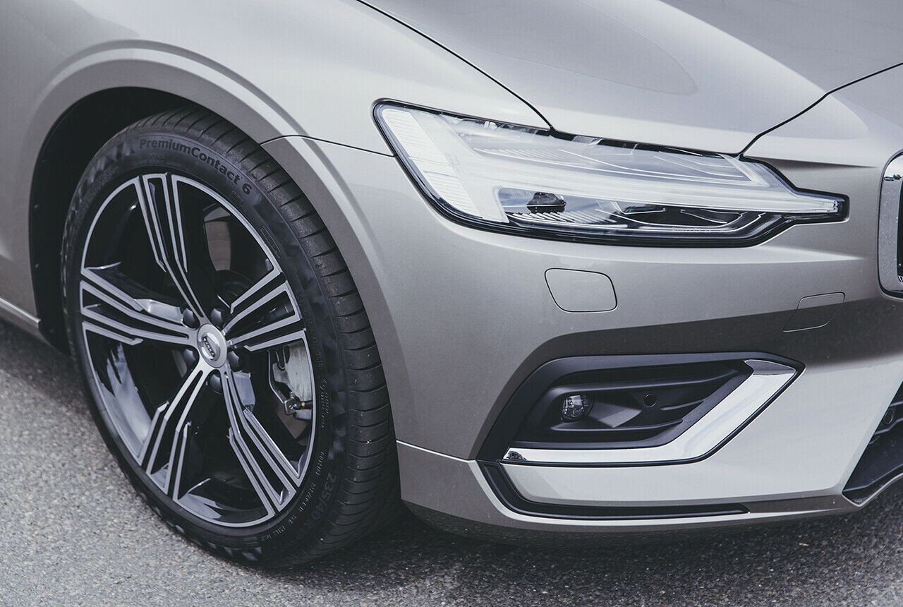 In der Ausstattungslinie "Inscription" steht der Volvo V60 serienmäßig auf 18 Zoll großen Leichtmetallrädern