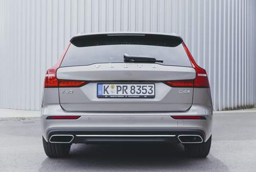 Im Technikpaket Plus (1.350 Euro) für den Volvo V60 ist eine automatische Heckklappe enthalten