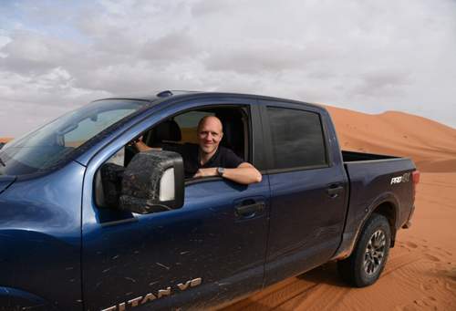 Fahrbericht Nissan Titan (2018): MOTOR-TALK-Reporter Fabian Hoberg am Lenkrad des US-Pick-up