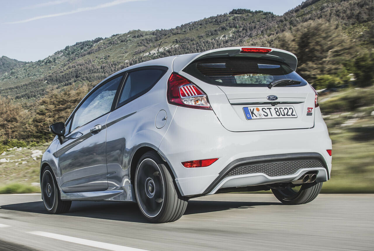 Ford Fiesta ST: Vierzylinder-Turbo mit bis zu 215 PS