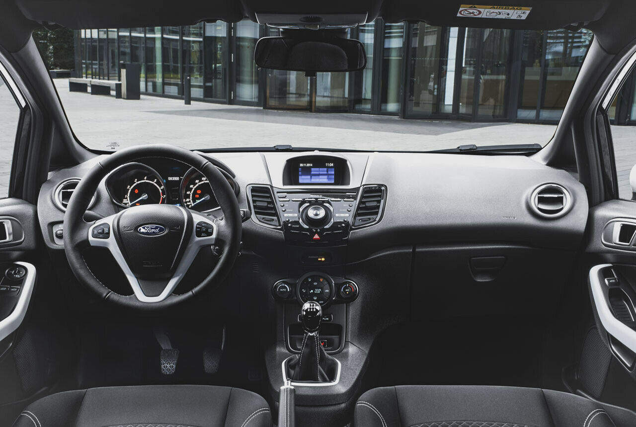 Nach dem Facelift wurde das Cockpit des Fiesta hübscher