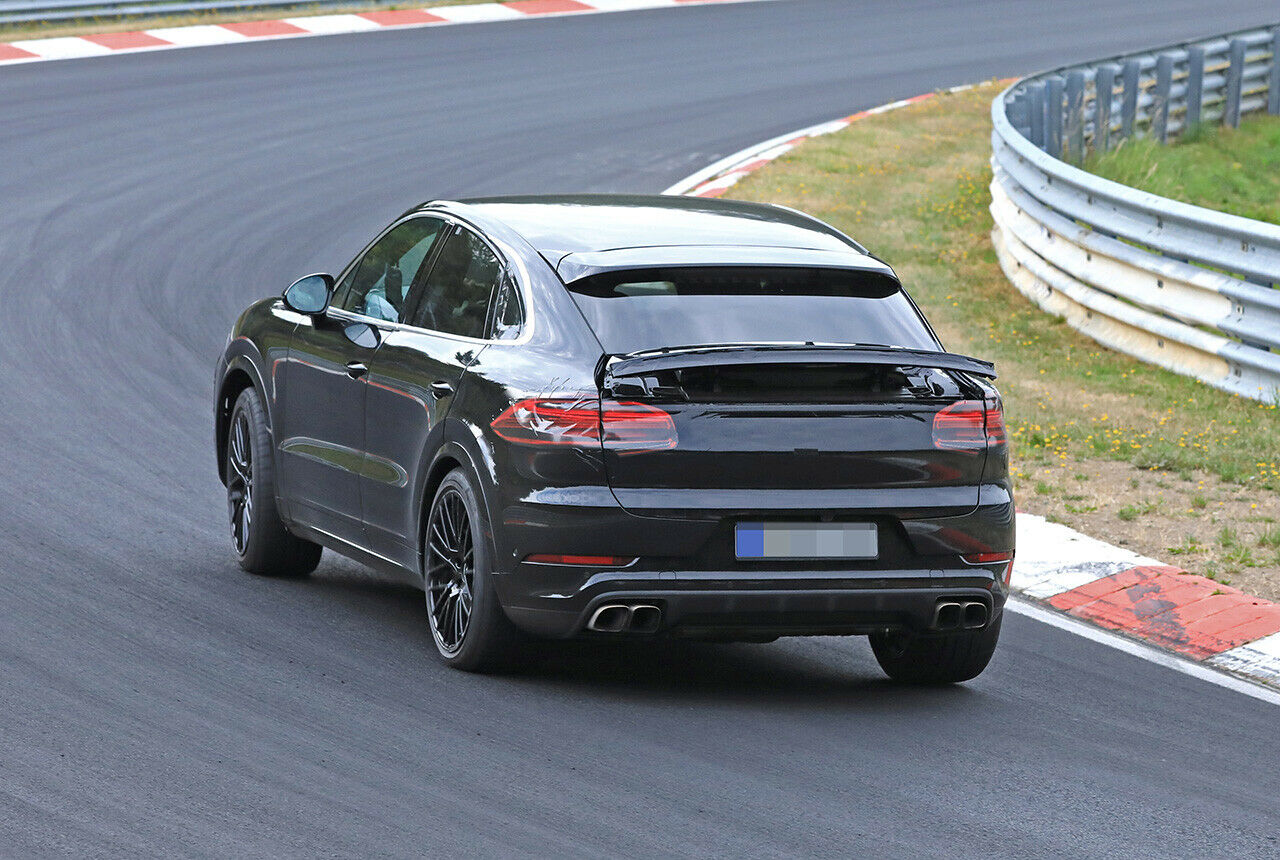 Porsche Cayenne Coupé: Unser Erlkönig-Fotograf erwischte das SUV mit Fließheck beim Testen auf der Nordschleife