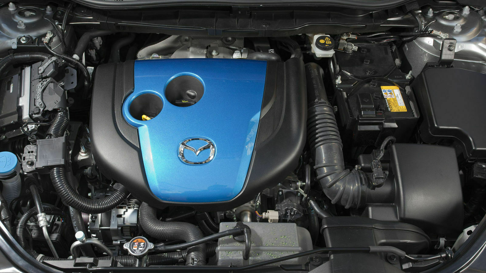 Die Benziner im CX-5 kann man vorbehaltlos empfehlen, bei den Dieseln ist es wichtig, dass der große Rückruf durchgeführt wurde, sonst kann es teure Probleme geben