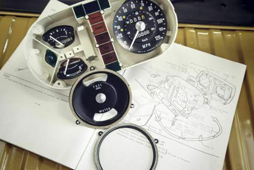 Die Experten bei Jaguar Land Rover Classic restaurieren den Range Rover nach Original-Spezifikation aus den 70er-Jahren