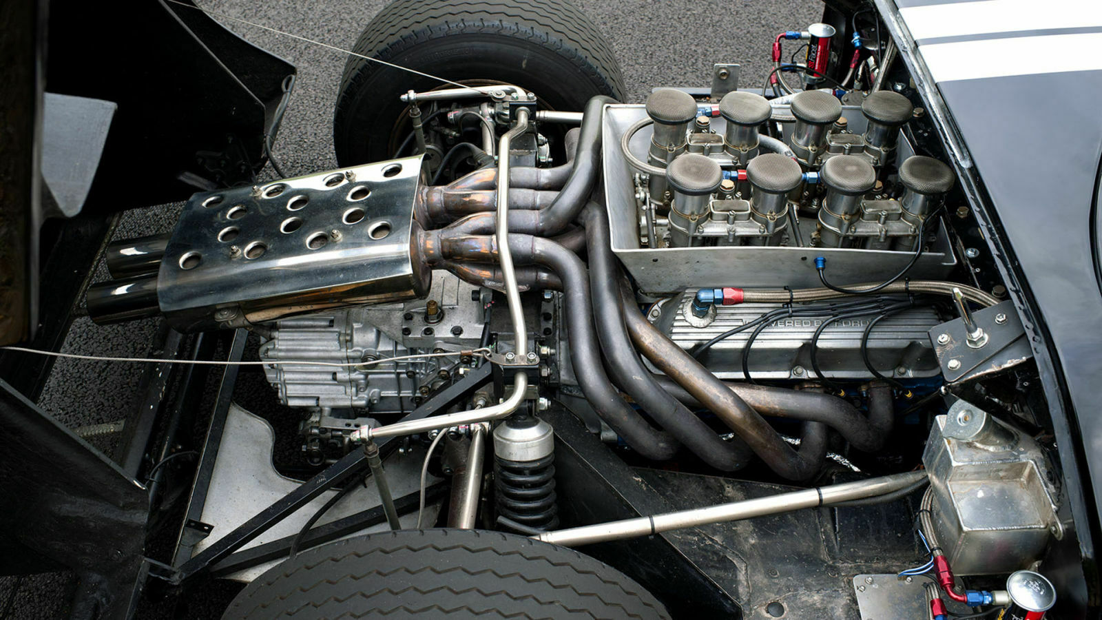 Der V8 sitzt beim Ford GT40 in der Mitte