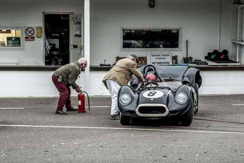 Der Lister-Jaguar nach dem Crash
