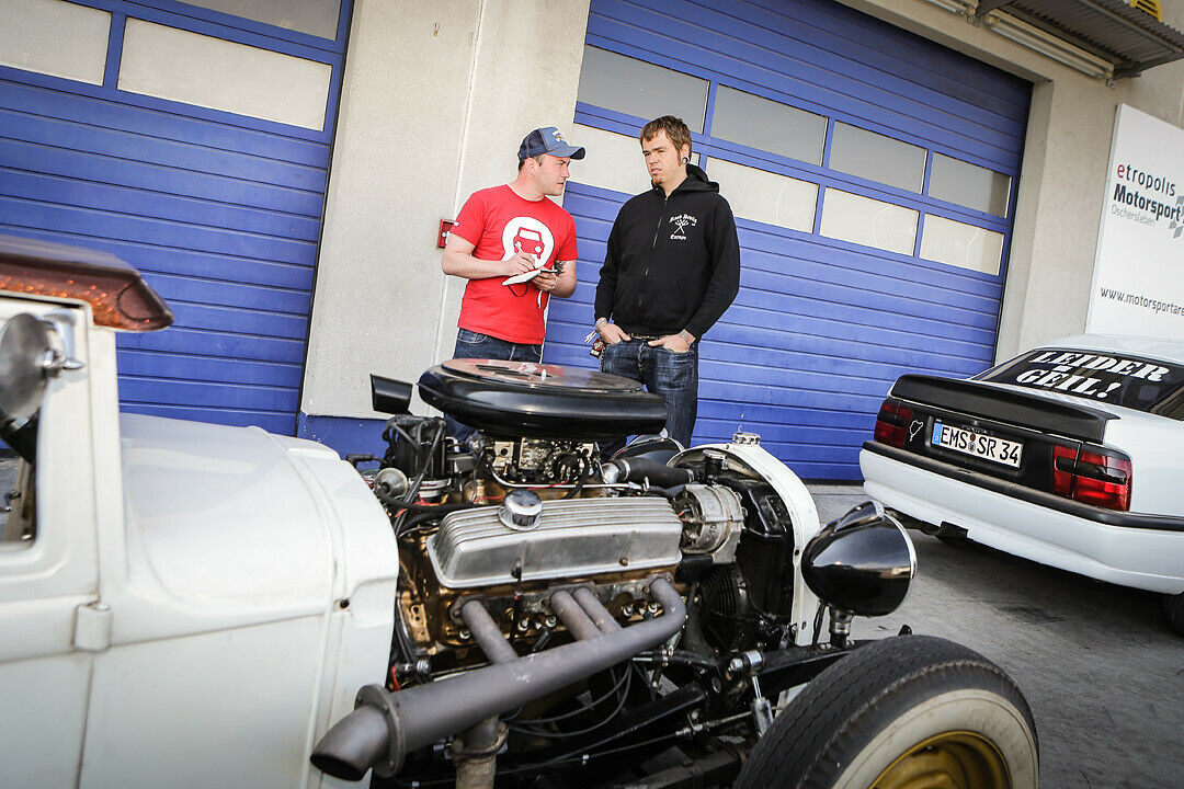 Angetrieben wird Christians Hot Rod von einem 5,7-Liter-Chevy-Motor. Die 1/8-Meile fuhr Christian damit am Freitag in 8,7 Sekunden