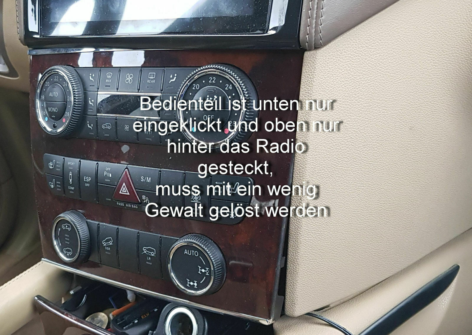 Einbau von einem 7" Android 4.4.4 Autoradio GPS Wifi OBD BENZ ML/GL