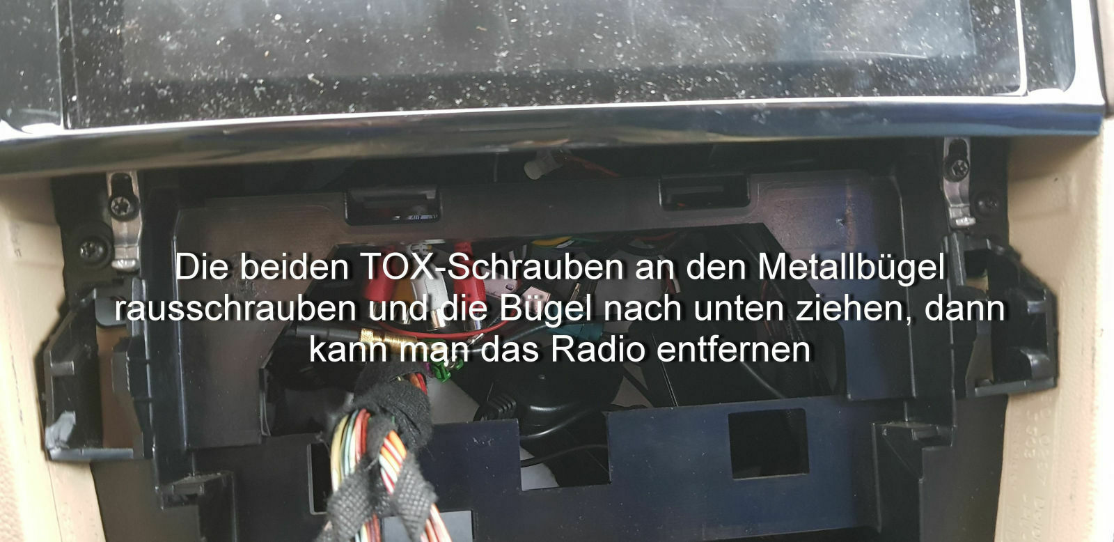 Einbau von einem 7" Android 4.4.4 Autoradio GPS Wifi OBD BENZ ML/GL