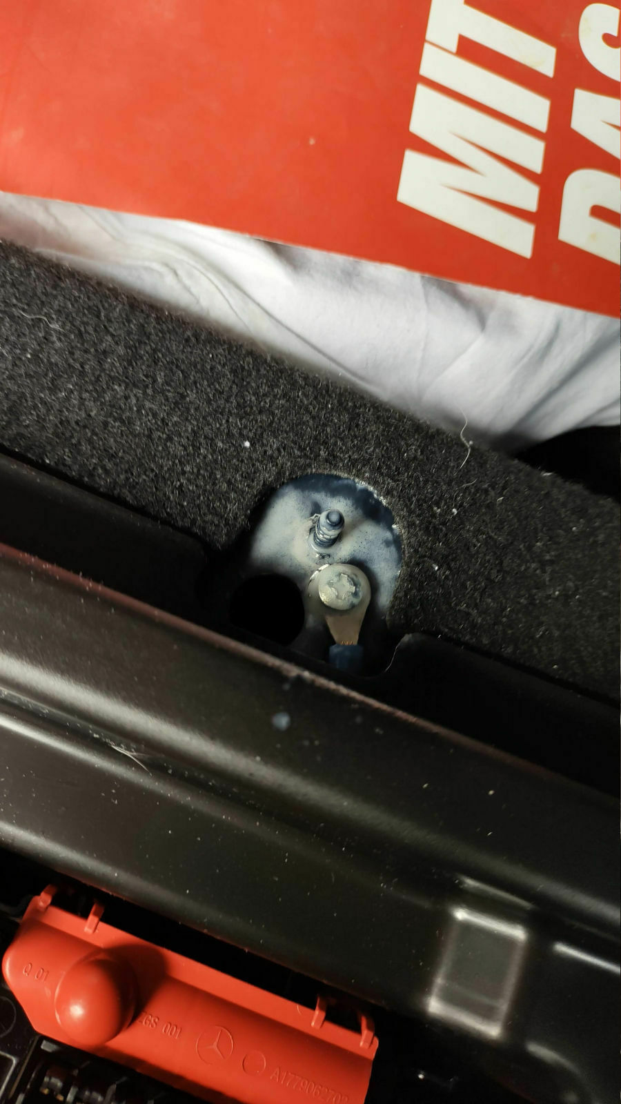 Einbauort der 12V-Steckdose im Kofferraum