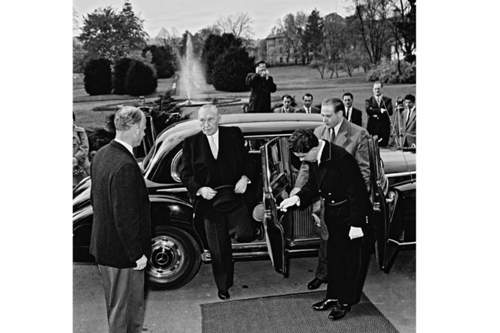 Mercedes Benz 300 mit Bundeskanzler Konrad Adenauer und Drei-Gang-Wandler-Automatik von BorgWarner ab 1955