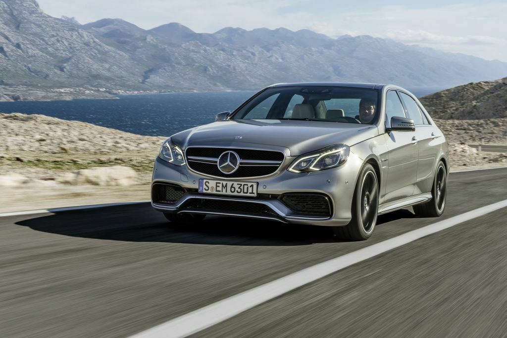 Die geliftete E-Klasse gibt es ab April auch als AMG-Variante.