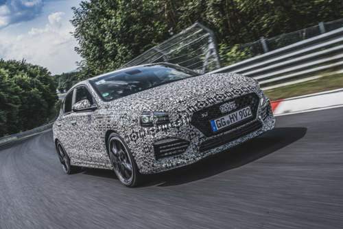 "Wenn ein Auto hier funktioniert und schnell ist, dann ist es überall schnell", sagt Chefentwickler Albert Biermann über die Nordschleife