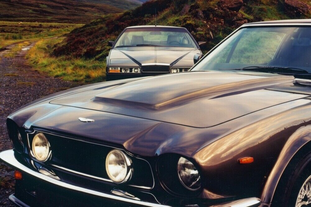Hier ein Aston Martin V8 Vantage.