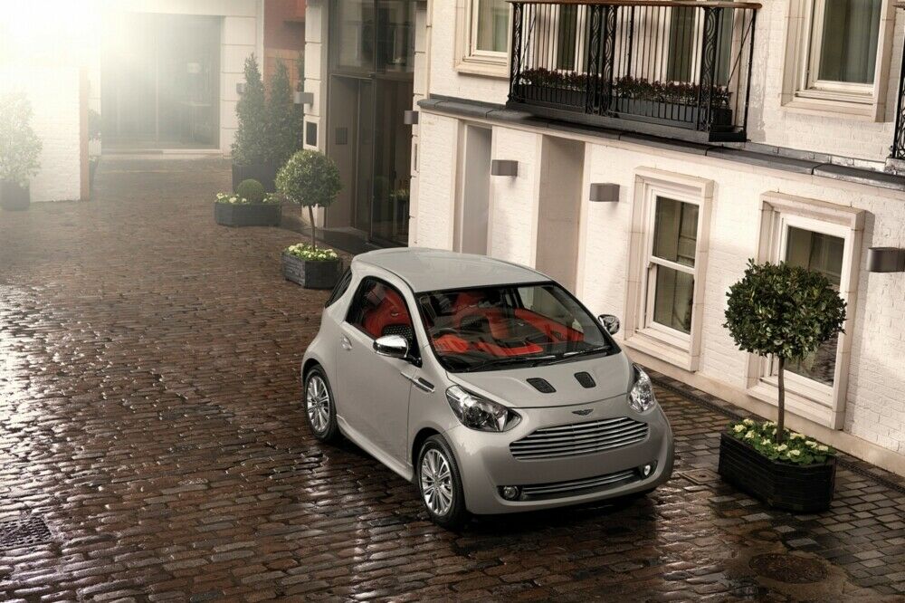 Ein umgebauter Toyota iQ: Der Aston Martin Cygnet.