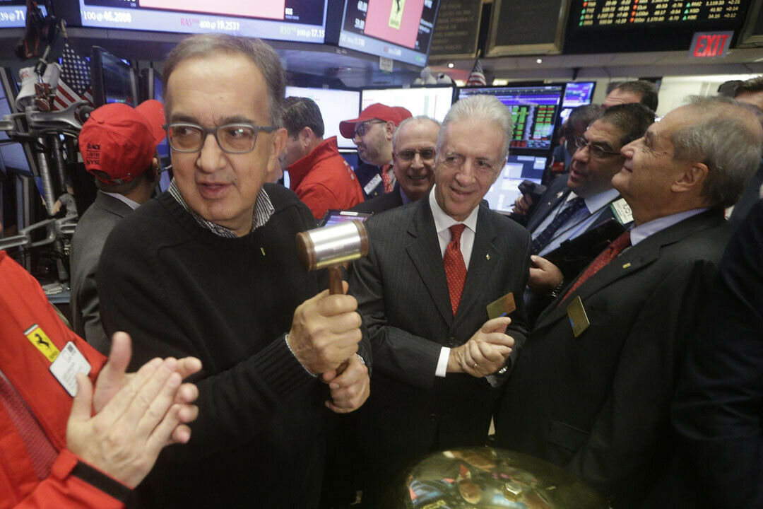 Das Börsendebüt von Ferrari hat dem FCA-Konzern mit Sergio Marchionne an der Spitze fast eine Milliarde US-Dollar eingebracht