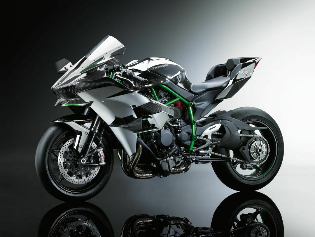 Auf der Intermot in Köln zeigt Kawasaki die Rennmaschine Ninja H2 R