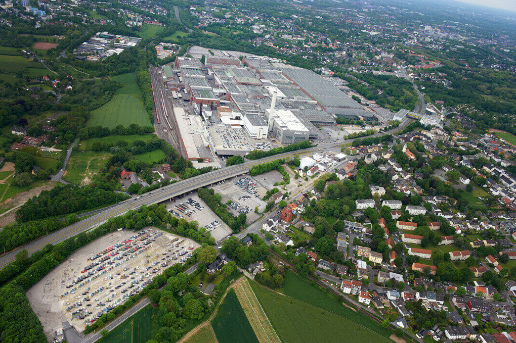 Diese Luftaufnahme zeigt das Opel-Werk in Bochum