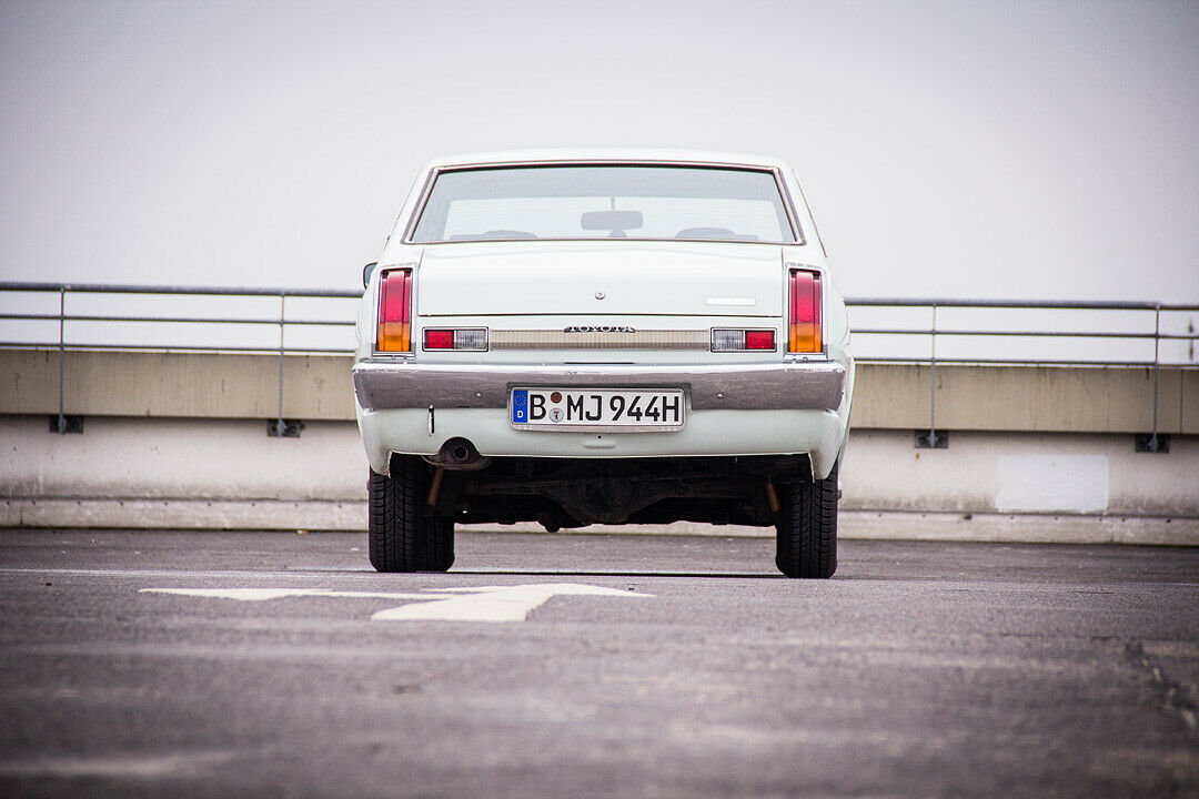 Toyota Carina 1976: Heckansicht