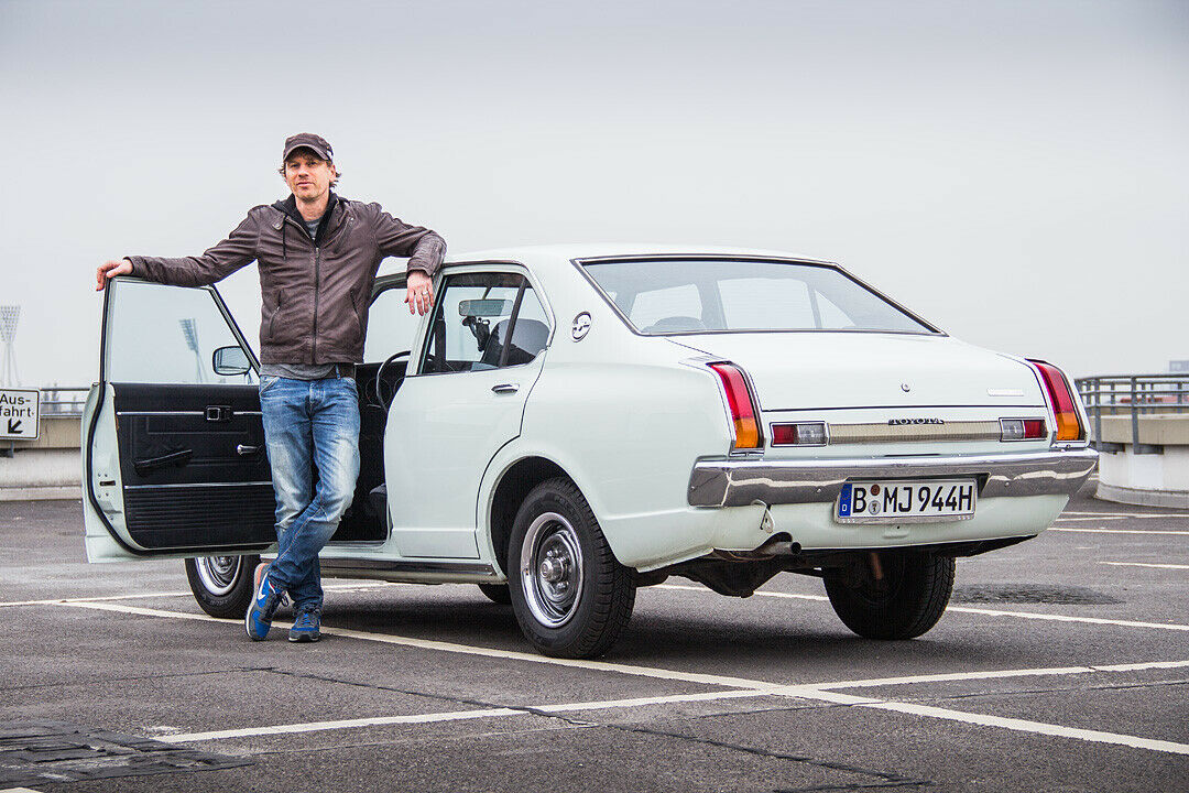 Martin mit seinem Toyota Carina, Erstzulassung 1976