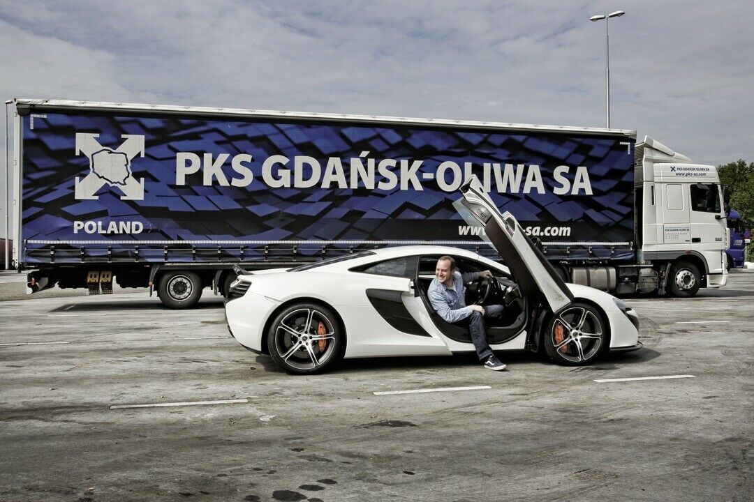 Die Front des 650S ähnelt der des Hyper-Sportwagens P1. Sie erzeugt 25 Prozent mehr Abtrieb als die des 12C