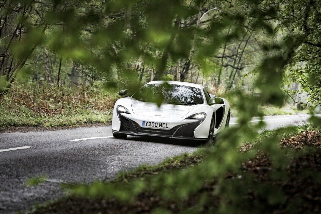 Endlich: Grafschaft Surrey, die Turbos atmen Heimatluft