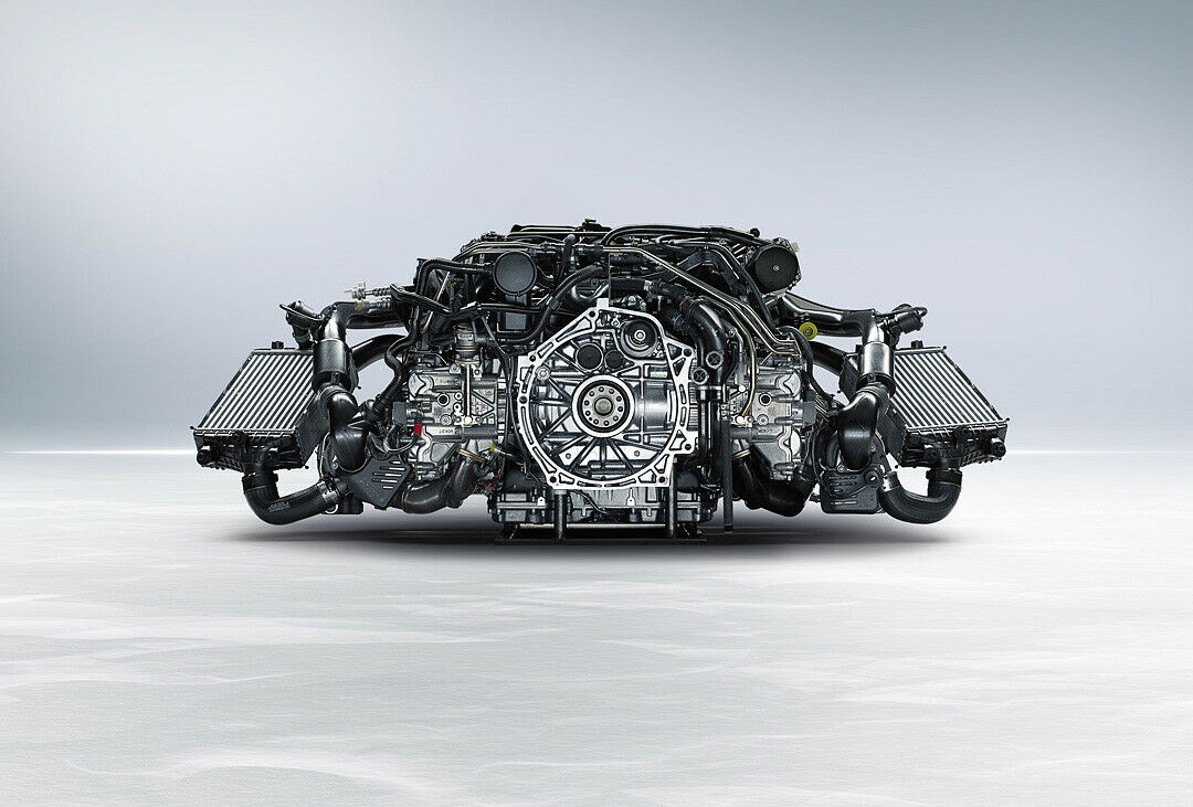 Das 3,8-Liter-Kunstwerk. Kompakter hat noch keiner serienmäßig 560 Pferde verpackt