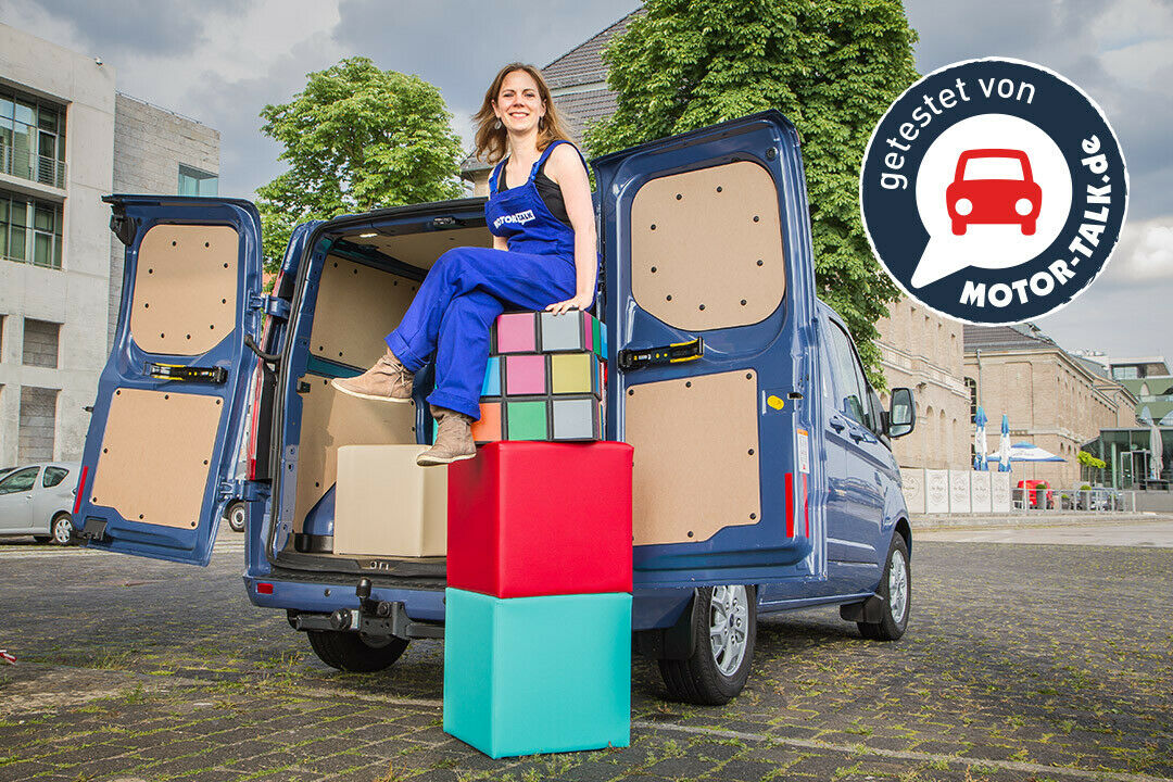 Eine Redakteurin, viele Würfel und eine Tonne: Der Ford Transit Custom im MOTOR-TALK Test