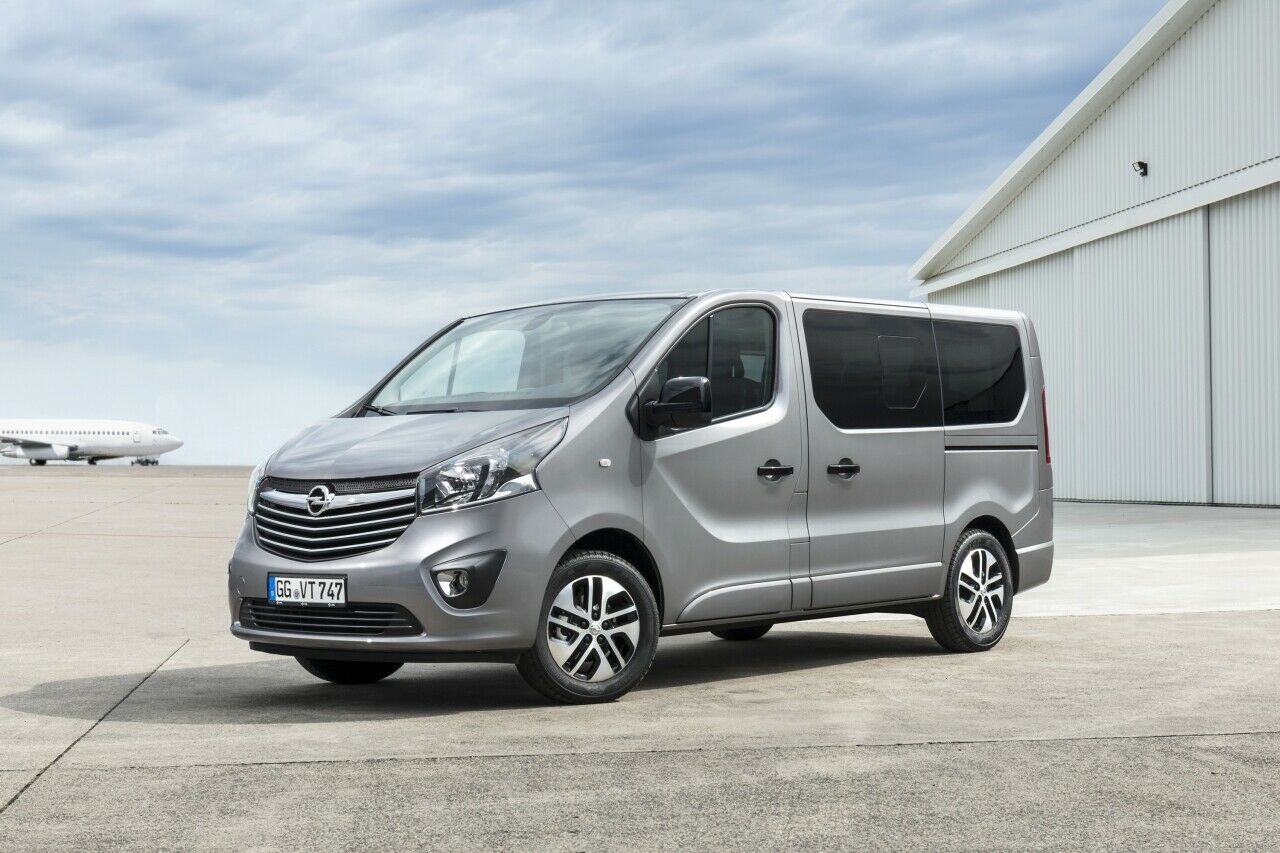Der Opel Vivaro Tourer wird auf der IAA in Frankfurt der Öffentlichkeit präsentiert