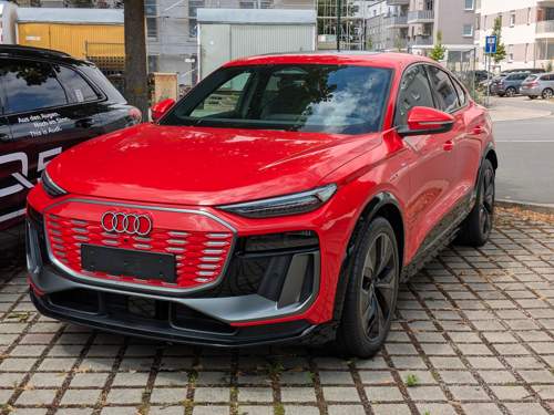 Q6 e-tron Sportback in Soneirarot Metall
