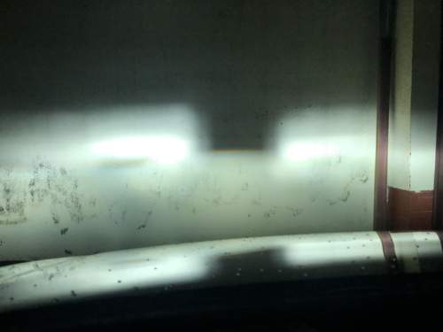 Schatten im Fernlicht links