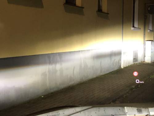 Schatten im Fernlicht links