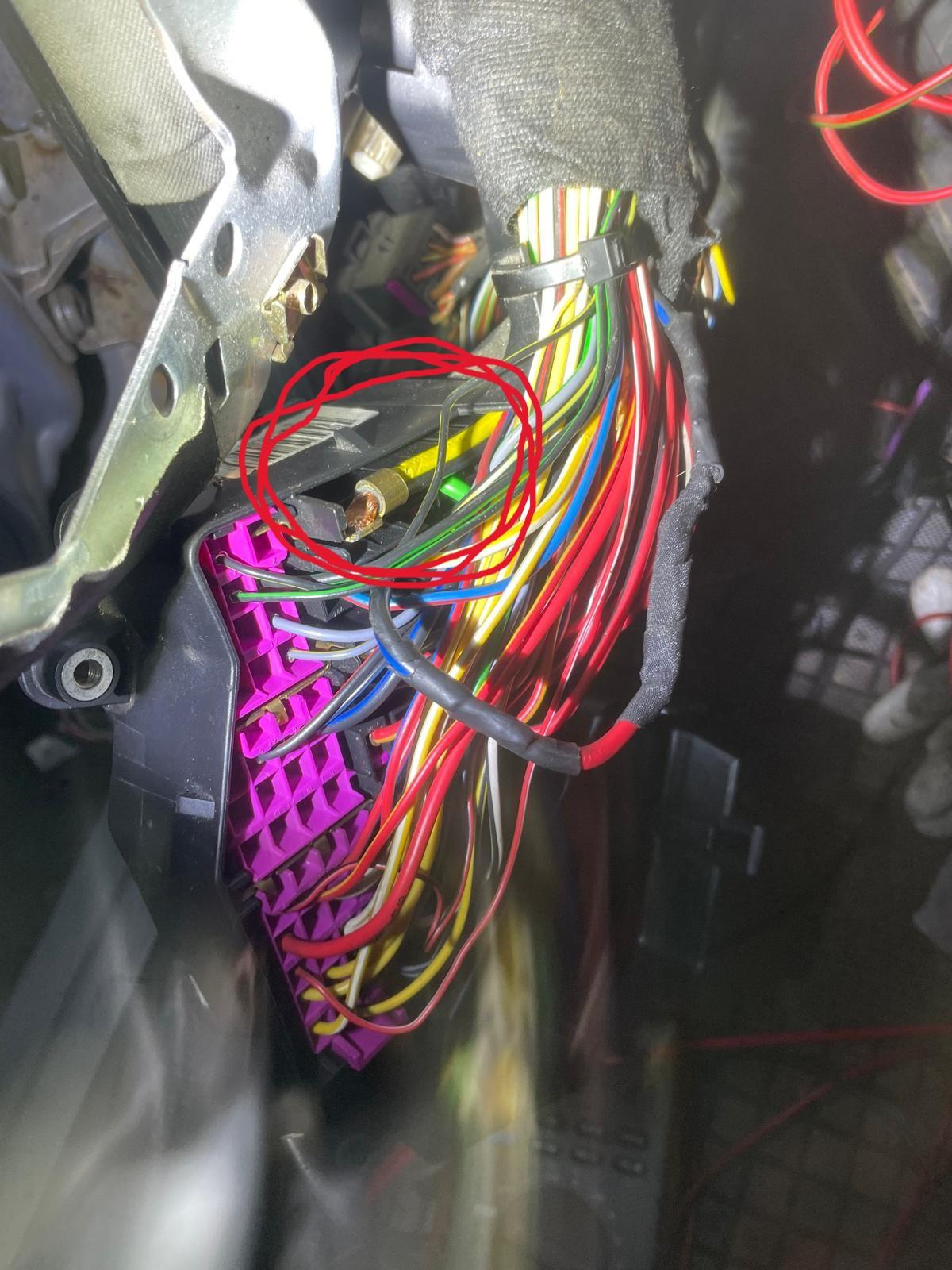 Elektrikproblem mit Zündung und Motor startet nur mit abgestecktem NW-Sensor