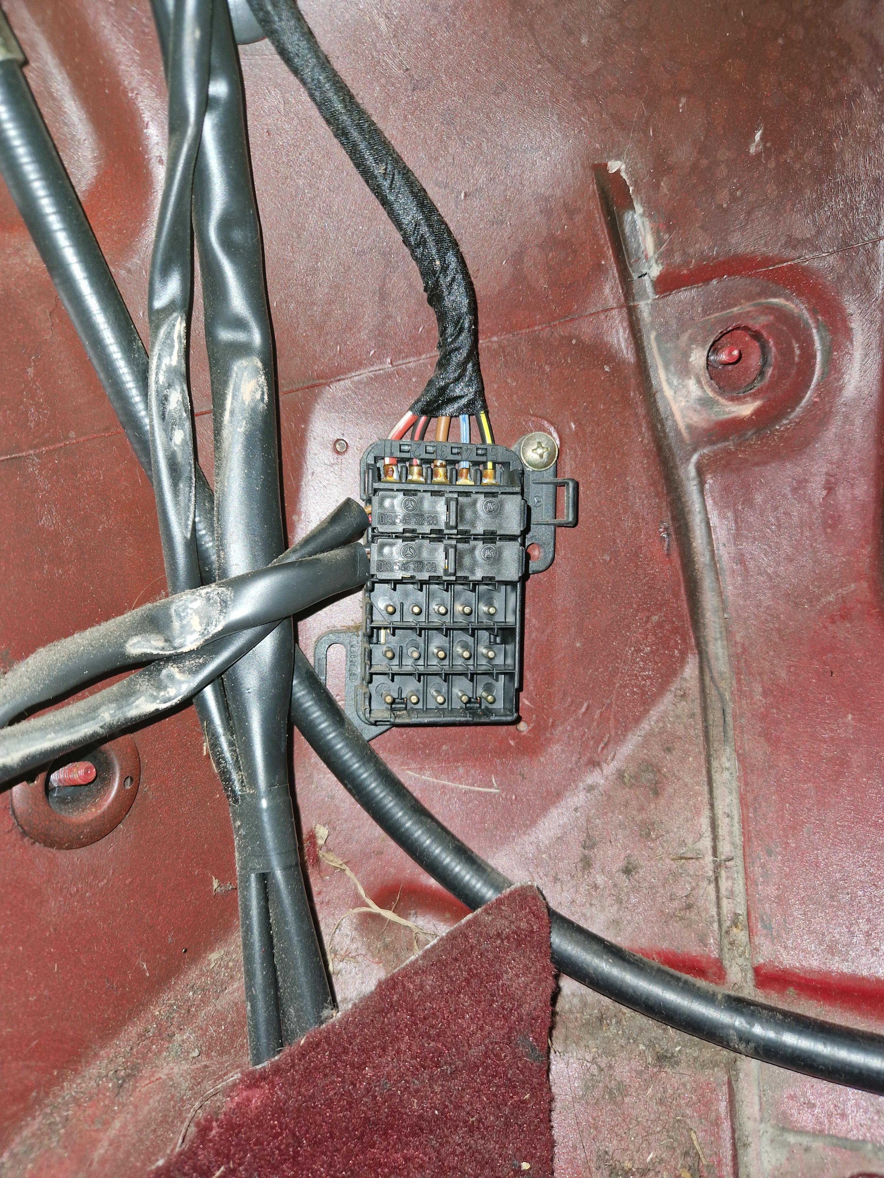 Elektrische Antenne nachrüsten, Detailfragen