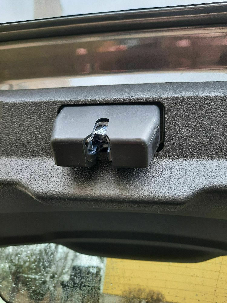 Elektrische Heckklappe schließt nicht richtig?