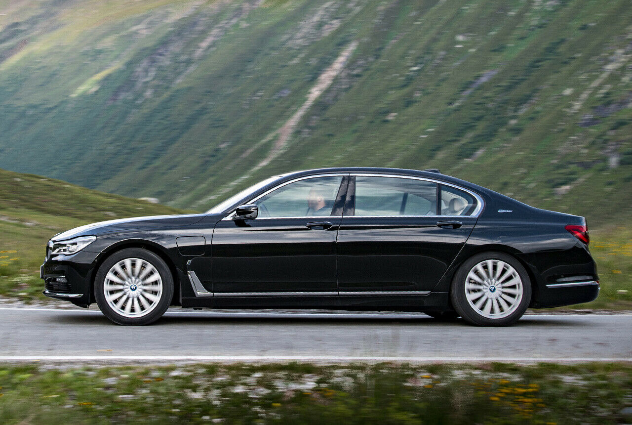 Der BMW 7er ist das erste Auto auf der neuen CLAR-Plattform. Theoretisch wäre eine Elektro-Version jederzeit möglich