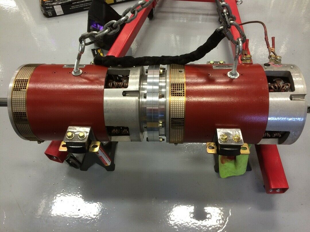 Diese beiden Elektromotoren sollen den Mustang in weniger als drei Sekunden auf 60 Meilen pro Stunde beschleunigen