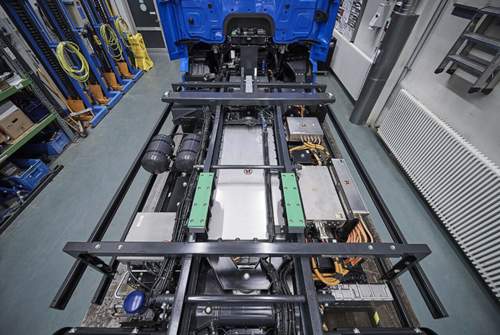 Mit der Batterie soll der eActros bis zu 200 Kilometer weit fahren können