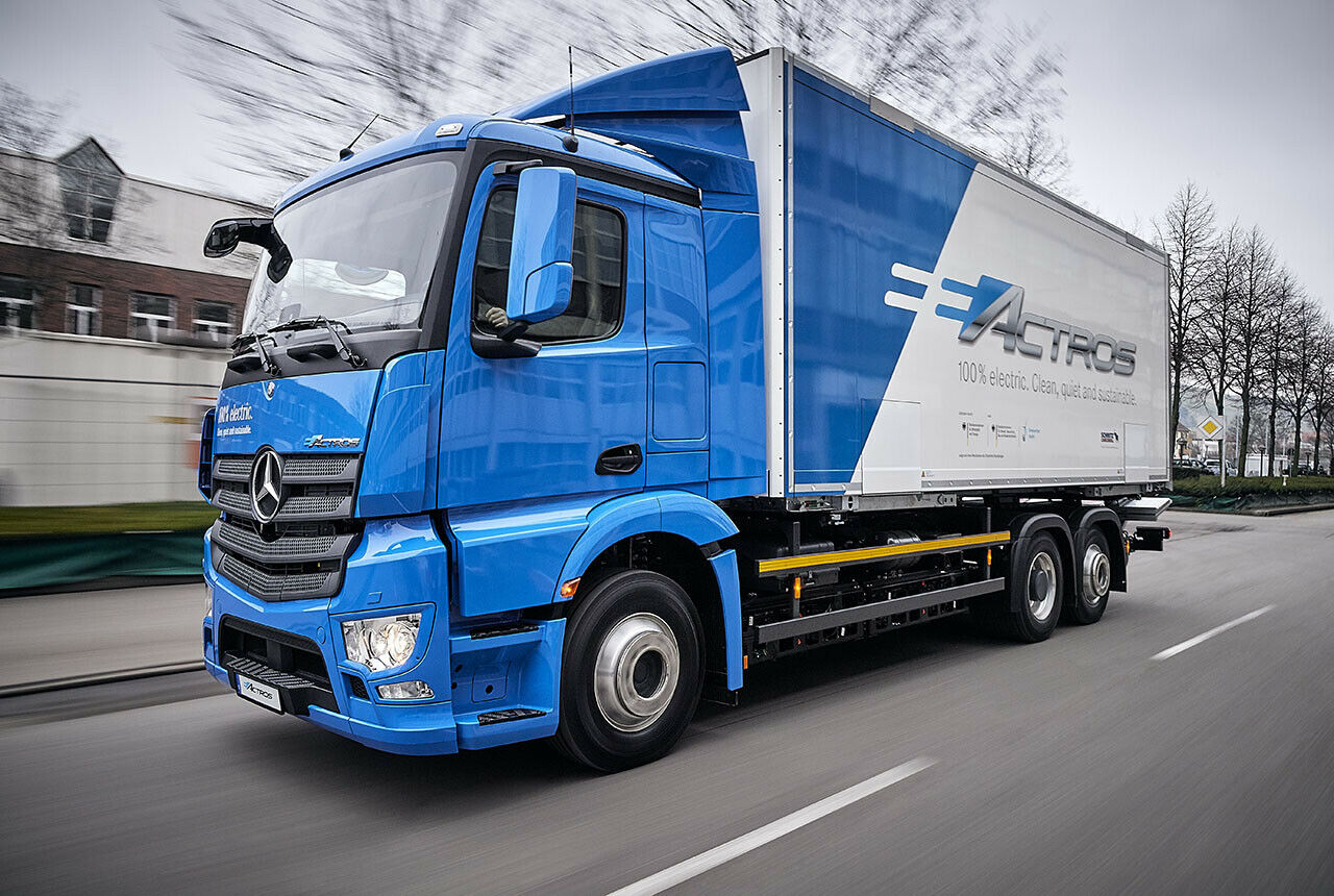 Ob der E-Lkw eActros überhaupt wirtschaftlich ist, muss erst noch getestet werden. Ab 2021 soll er in Serie gehen
