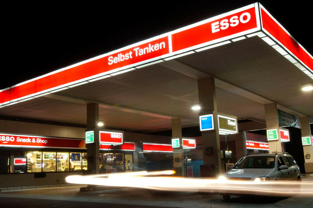 Die Zwölfjährige stieg bei einem nächtlichen Tankstopp unbemerkt aus dem Auto aus