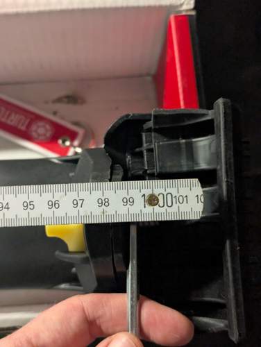 Mindestabstand Füße 99cm (licht)