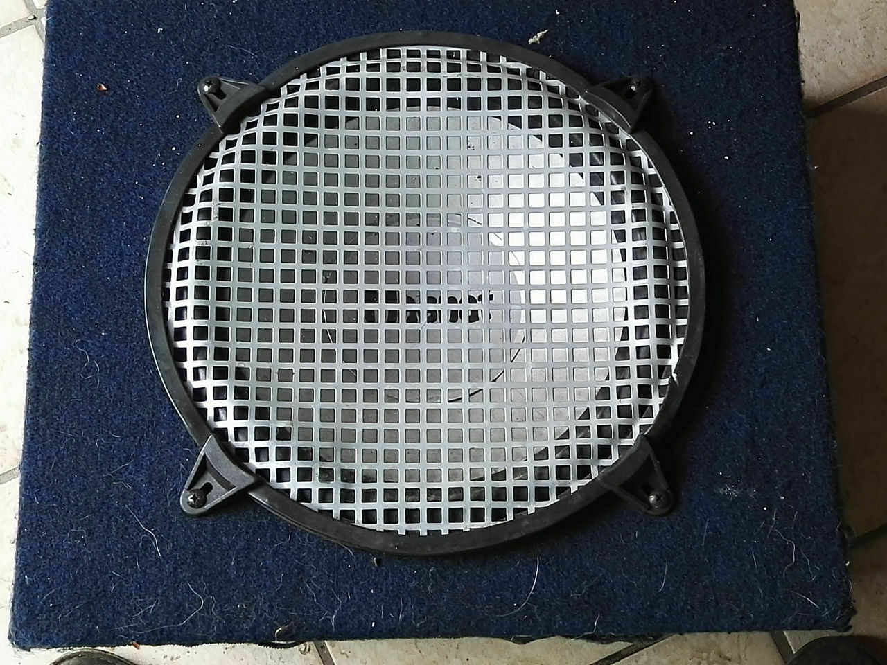 Empfehlungen für Subwoofer im Kofferraum