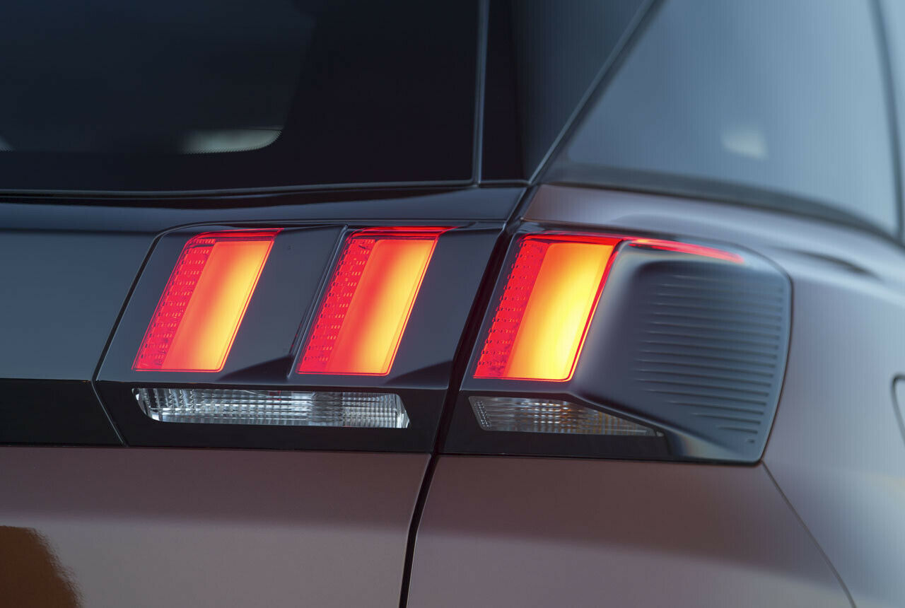 Peugeot 3008: Heckscheinwerfer